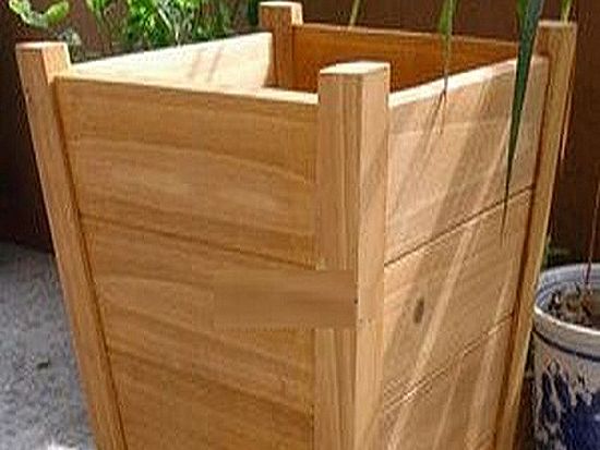 wooden planter4.jpg