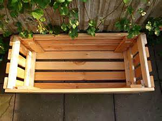 wooden planter1.jpg